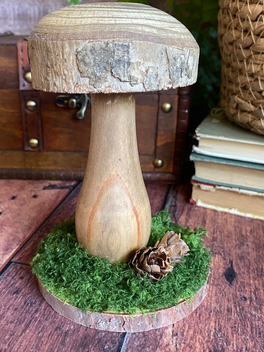 Woodland mushroom sculpture 16cm
