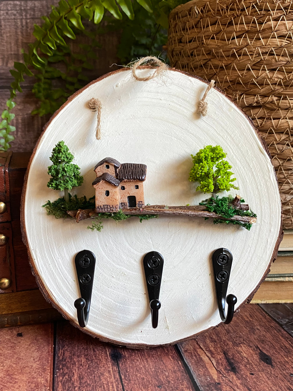 Woodland cottage key hook