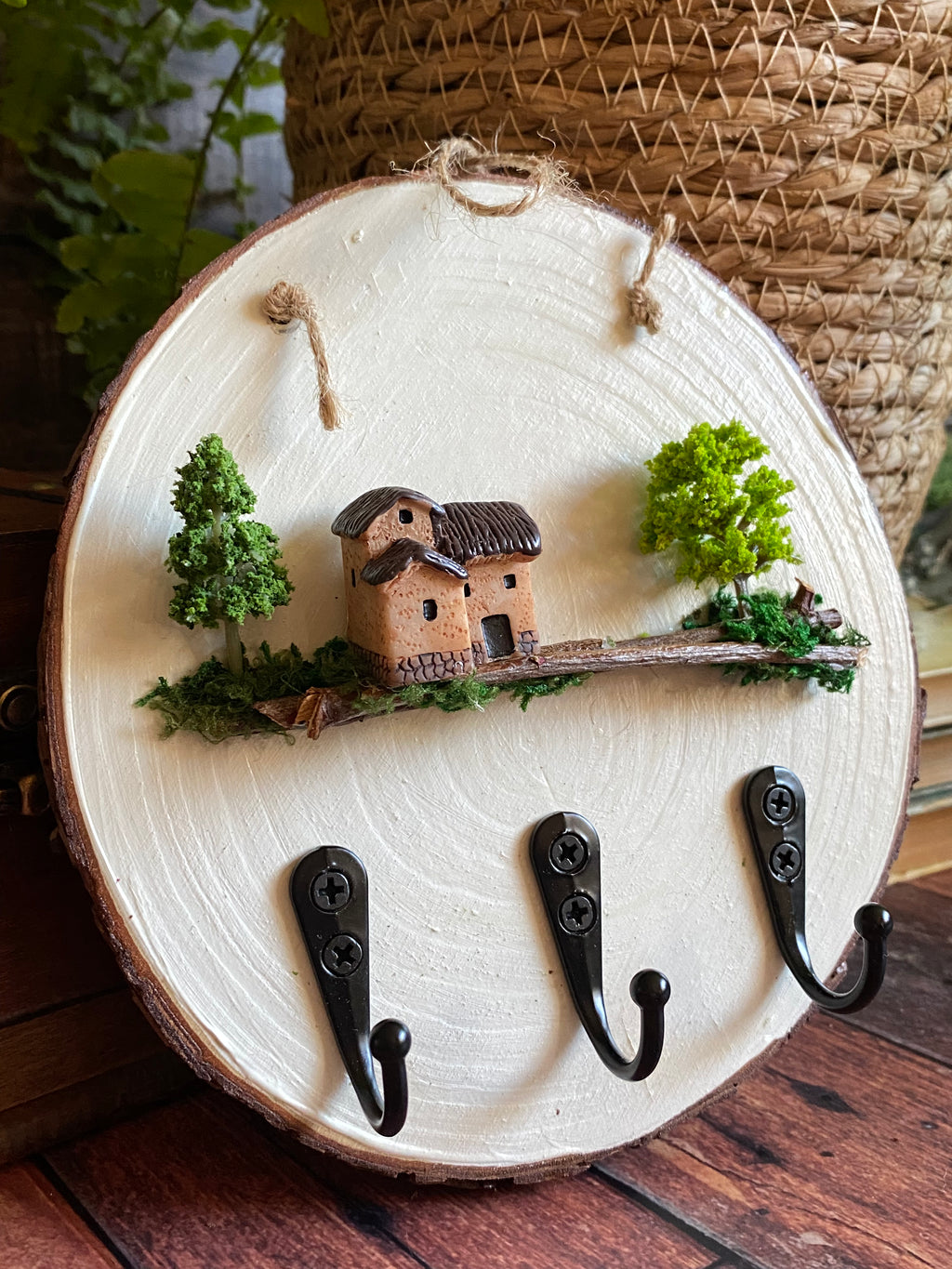 Woodland cottage key hook