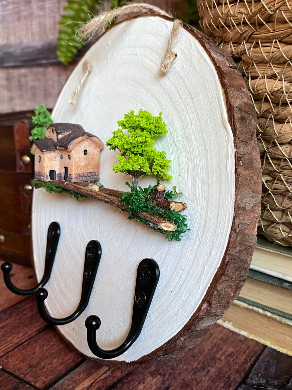 Woodland cottage key hook