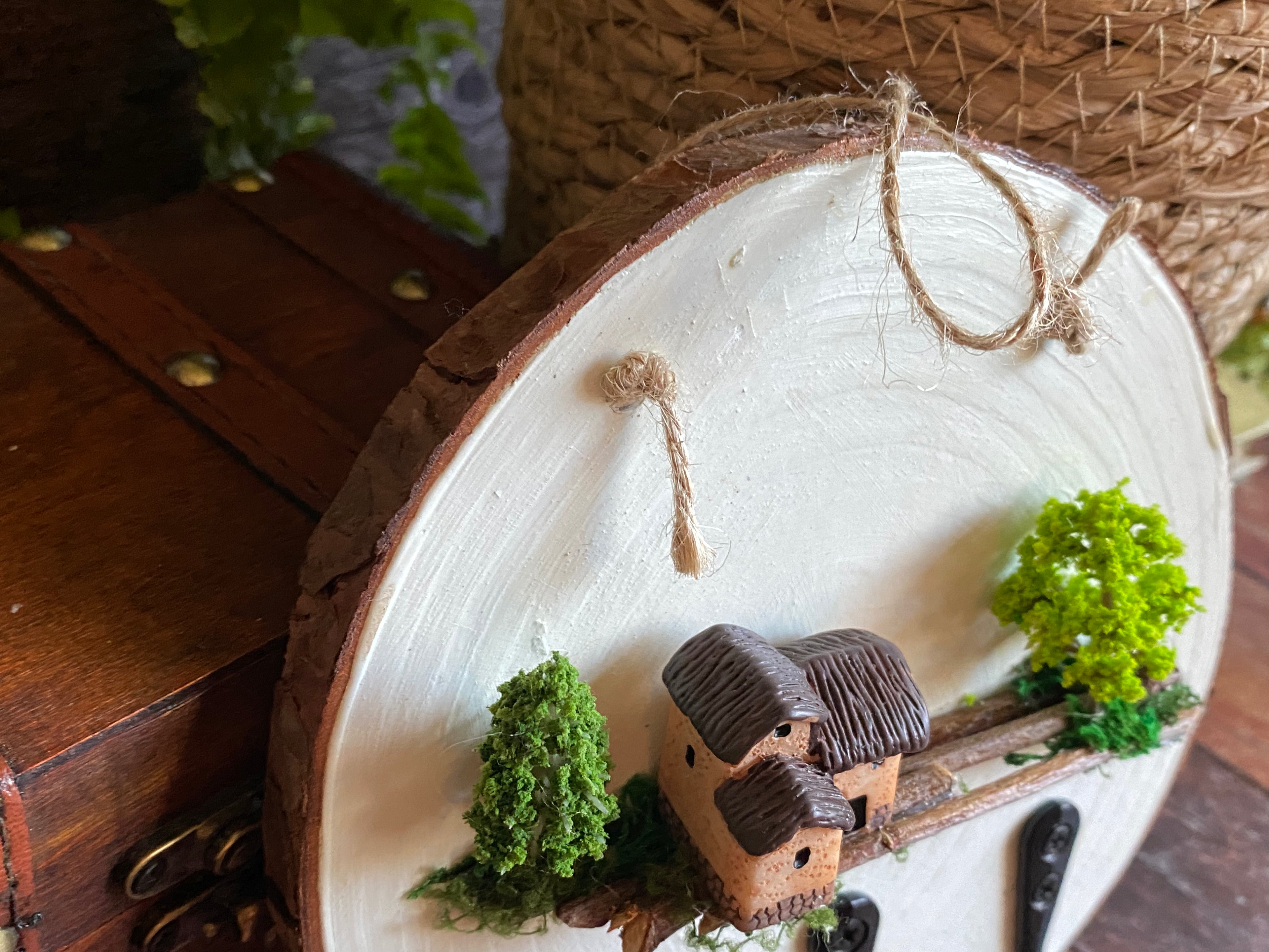 Woodland cottage key hook