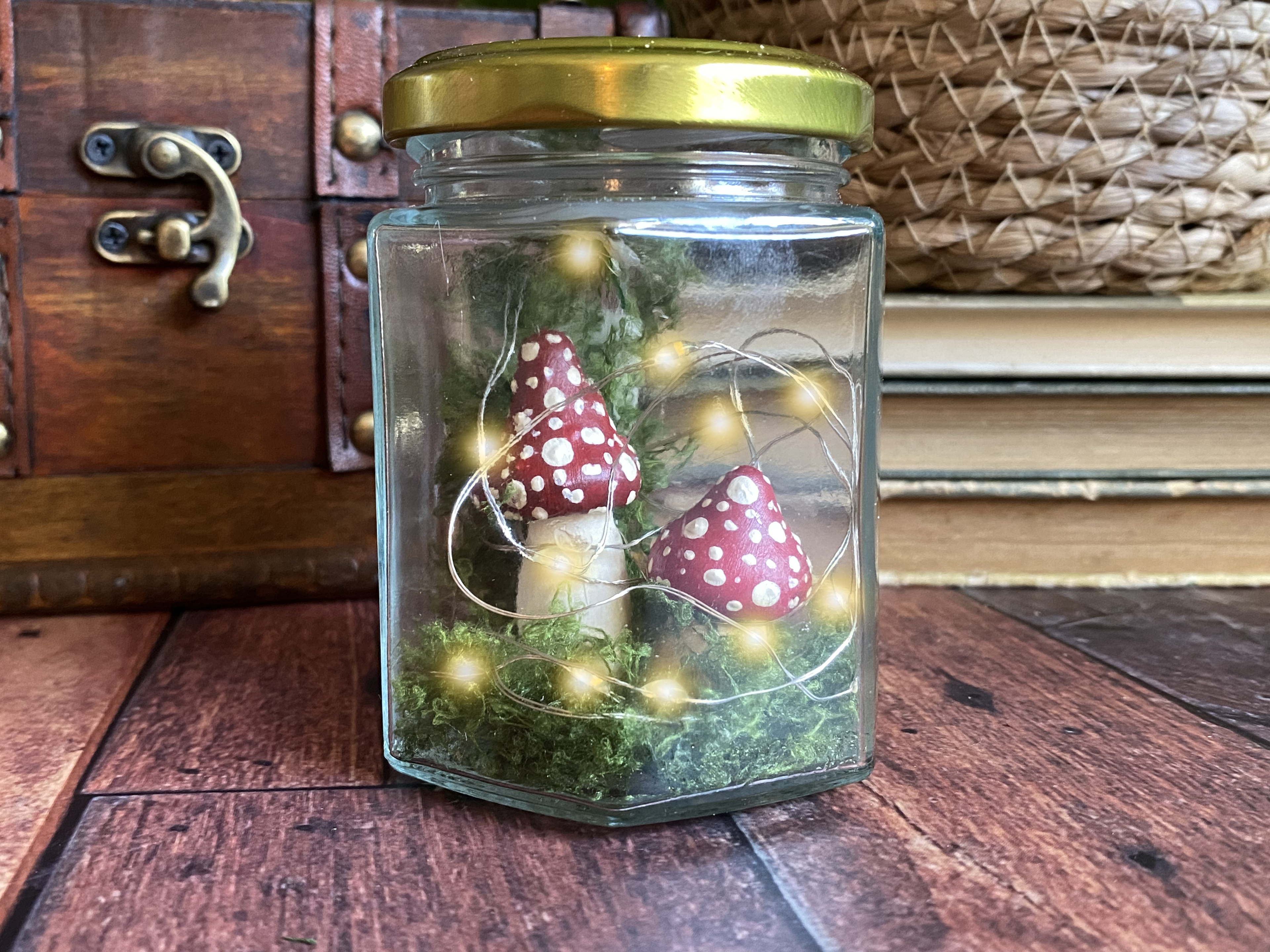 Mossy glow jar - two red mushrooms